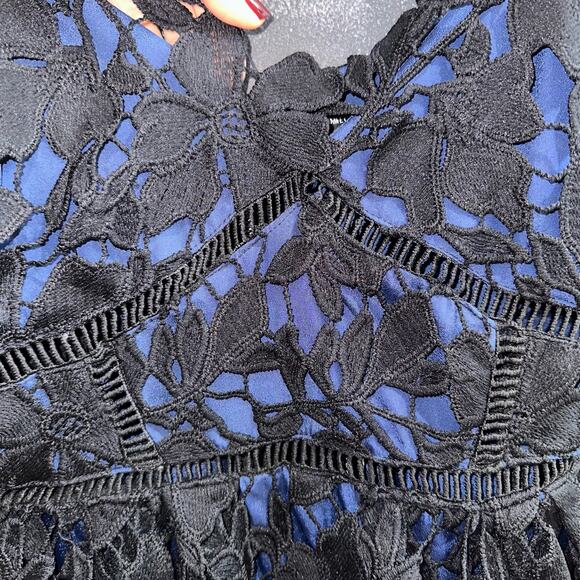 Romeo & Juliet Couture Dress Blue Black Embroidery Dress NEW $240 Size Large - Picture 3 of 11